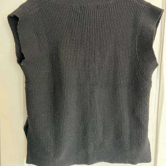 Sweater vest - Picture 2 of 3